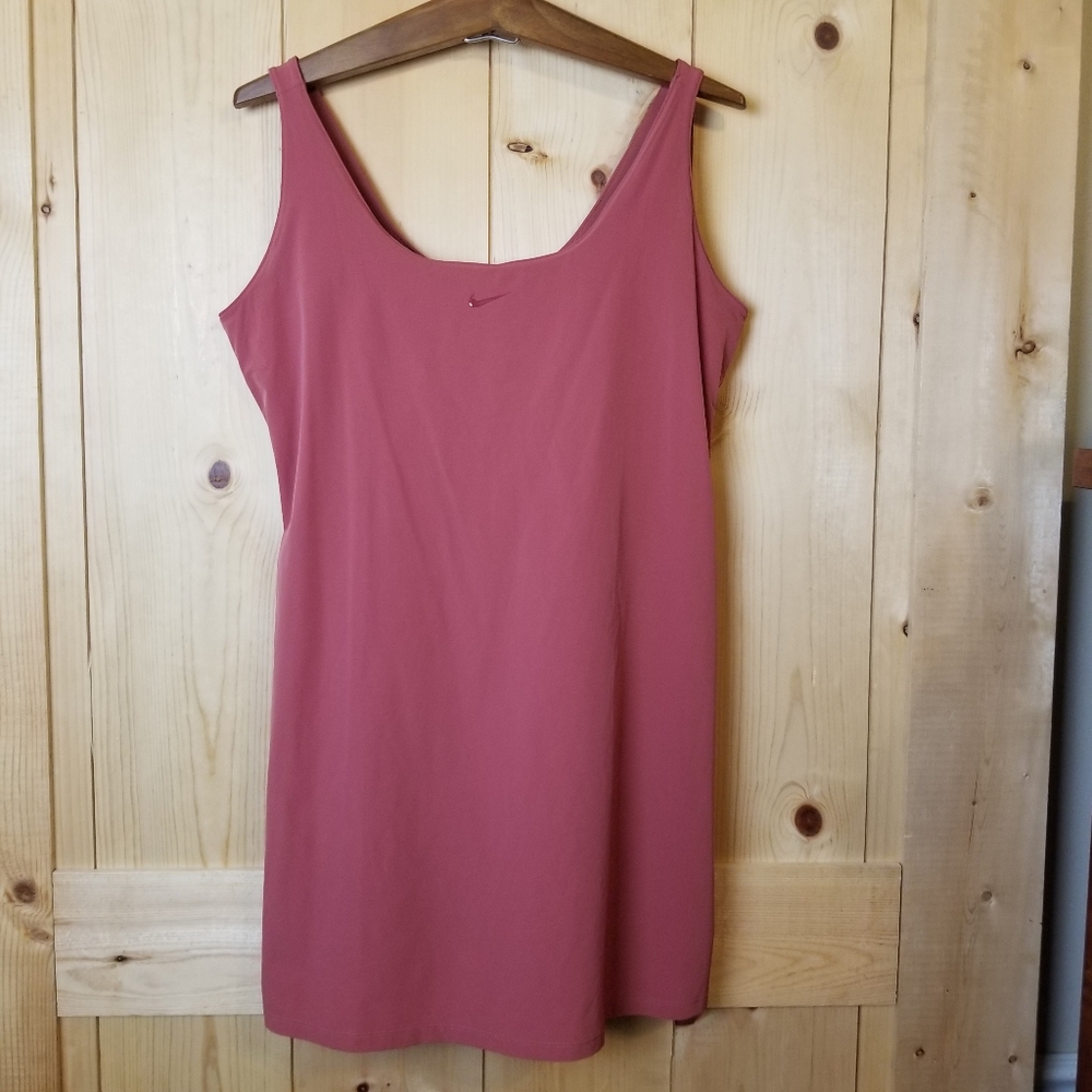 Nike Bliss Luxe Slim Fit Built-In Shorts Athletic Training Tennis Dress